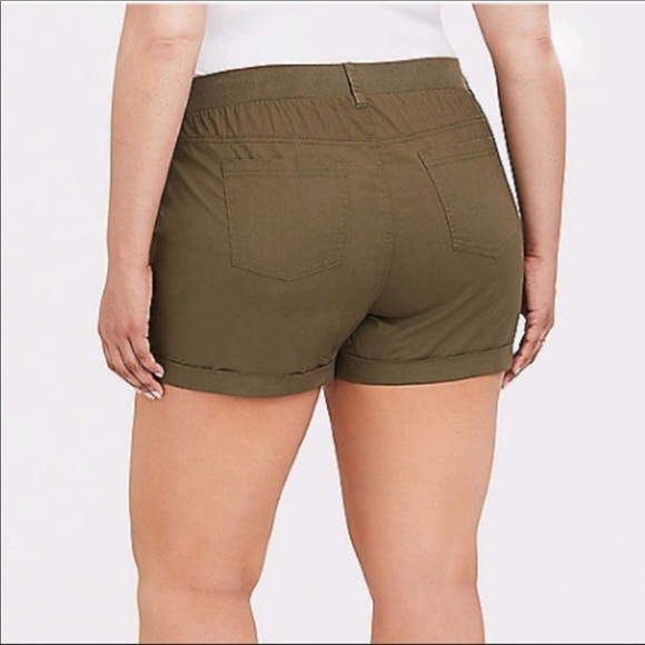 Torrid Olive Poplin Cuffed Rolled Lightweight Shorts - Picture 4 of 9